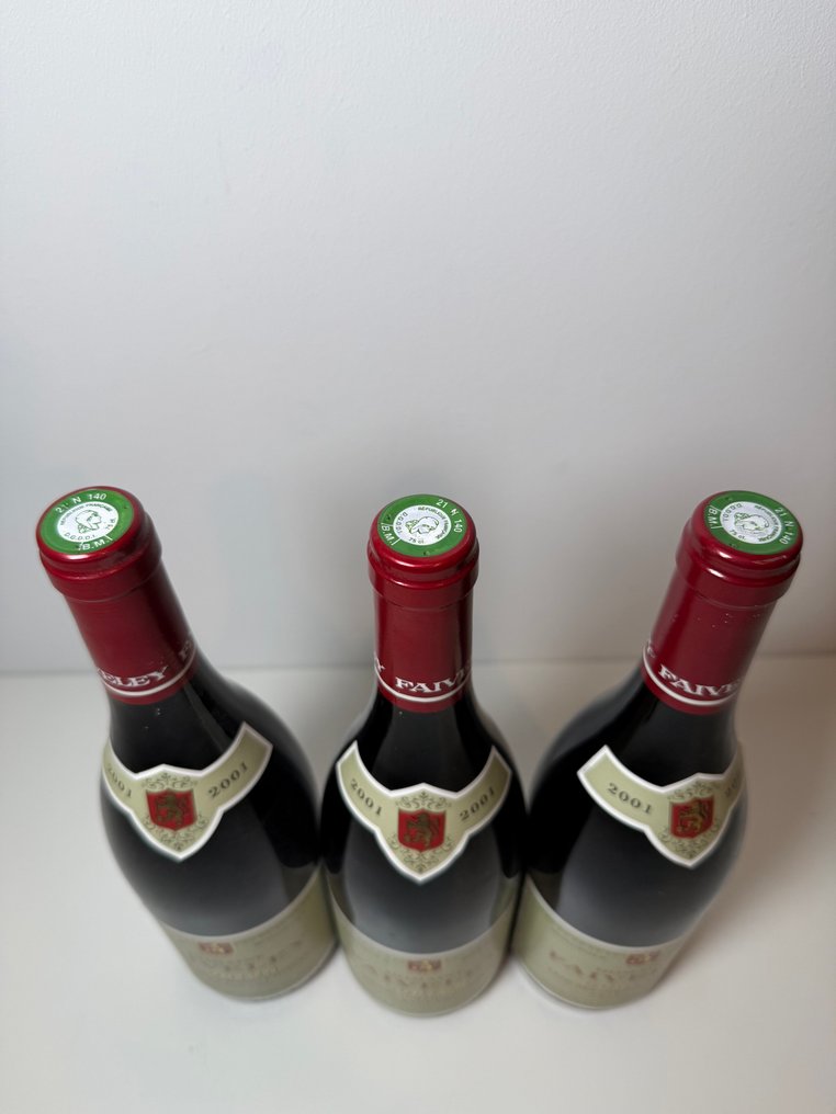 2001 Domaine Faiveley "Clos des Cortons Faiveley" - Corton Grand Cru - 3 Garrafas (0,75 L) #3.2