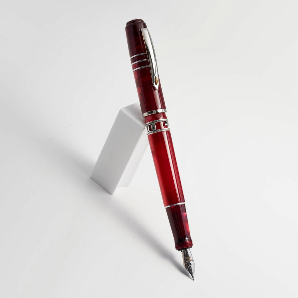 Marlen - The Key (to success) - Edizione Speciale in resina italiana rossa e argento - Fountain pen #1.0