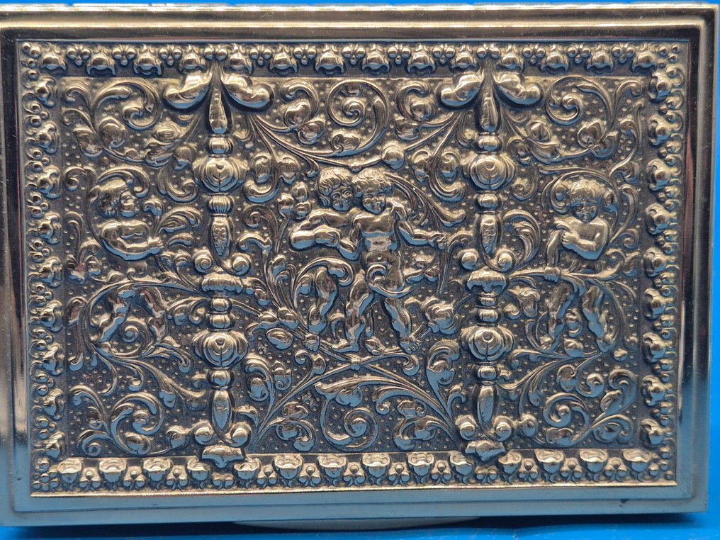 Erhard & Söhne – Schmuck-/Deckeldose mit Engel- und Puttenrelief – Messing - Dose - Messing #2.1