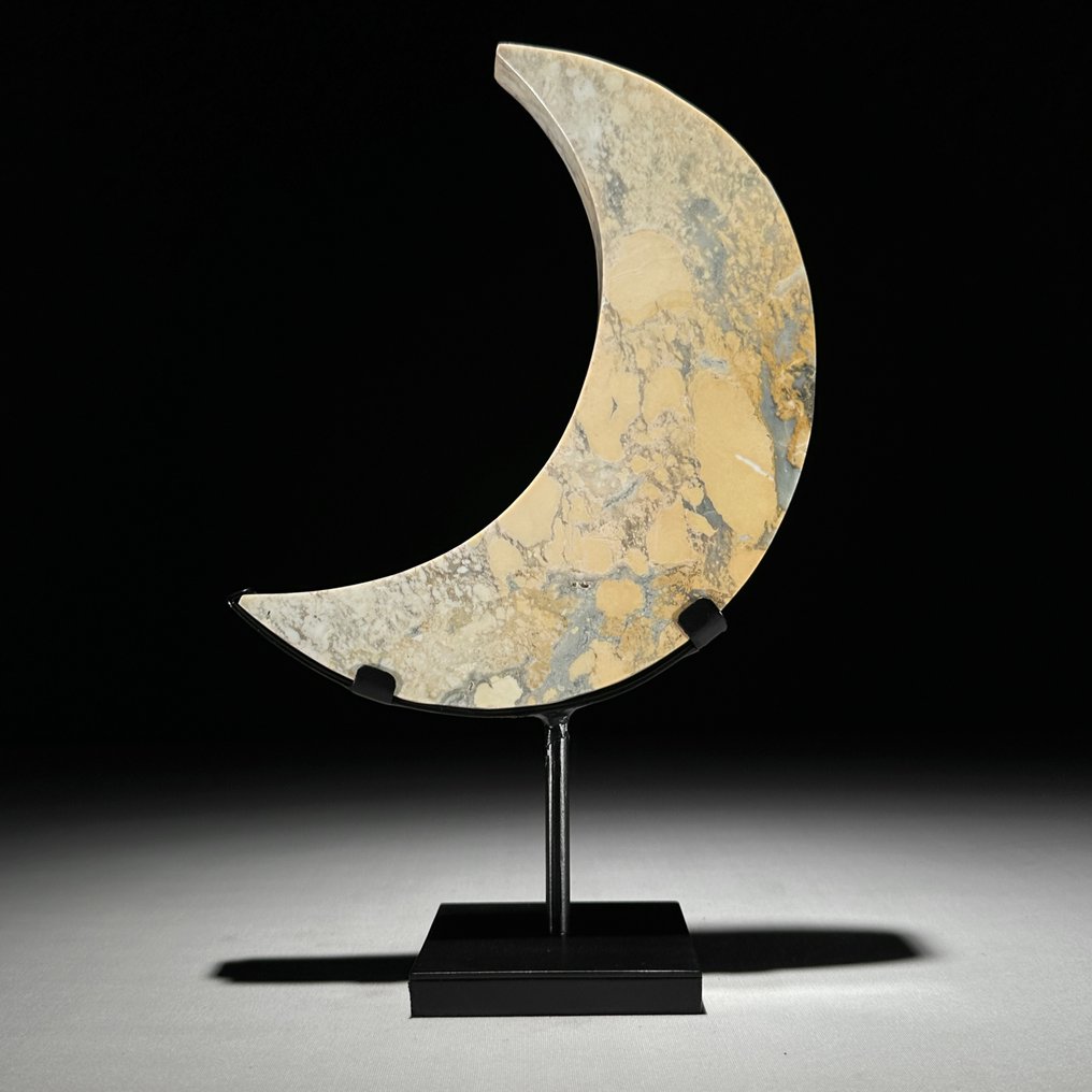 Χωρίς ελάχιστη τιμή - Υπέροχο από το κίτρινο Μαλιγκάνο Τζάσπερ Σε σχήμα σεληνόφωτος σε μια προσαρμοσμένη βάση. - Ύψος: 28.8 cm - Πλάτος: 18.7 cm- 1700 g - (1) #1.0