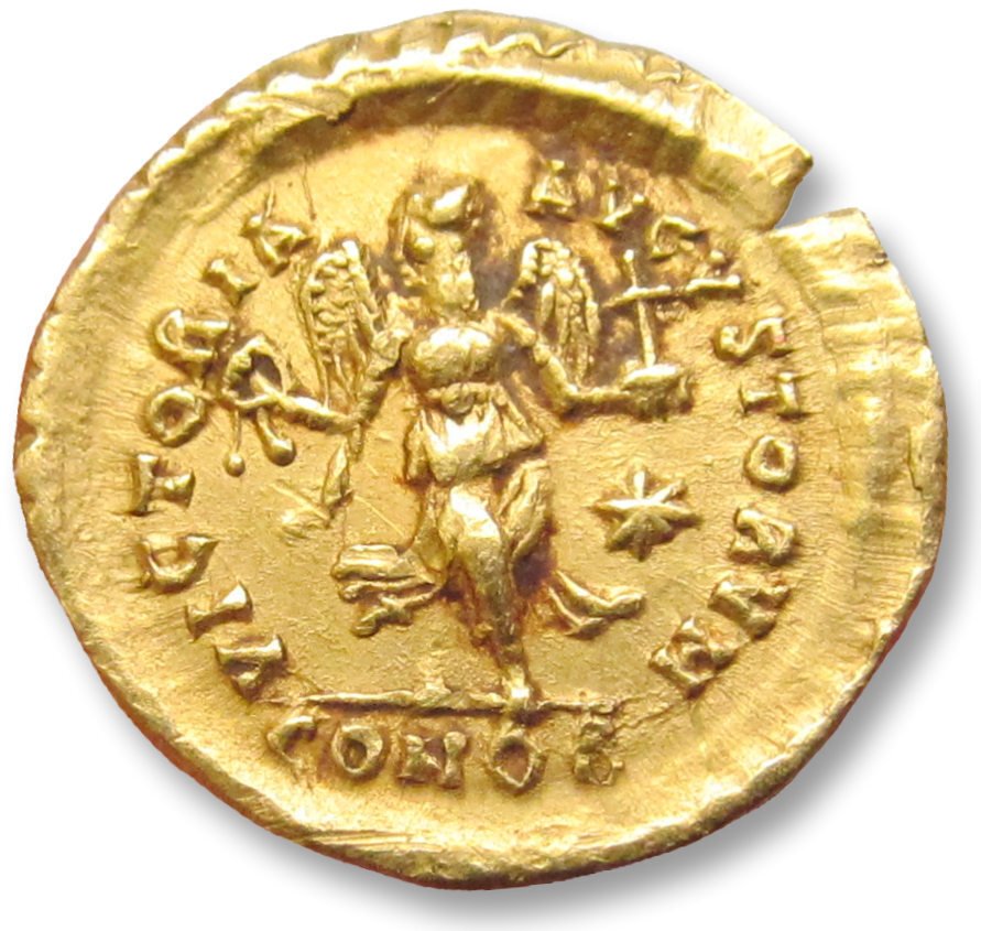 Rooman imperiumi. Theodosius II (402-450). Tremissis Constantinople mint circa 408-420 A.D. - VICTORIA AVGVSTORVM - well struck little coin #1.0