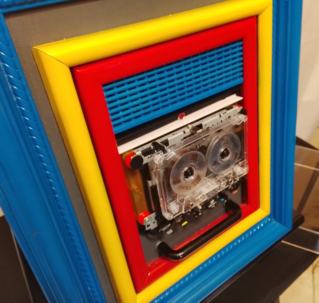 L.A.Barreiros - Atelier - PopArt Techno Portable cassette player #3.2