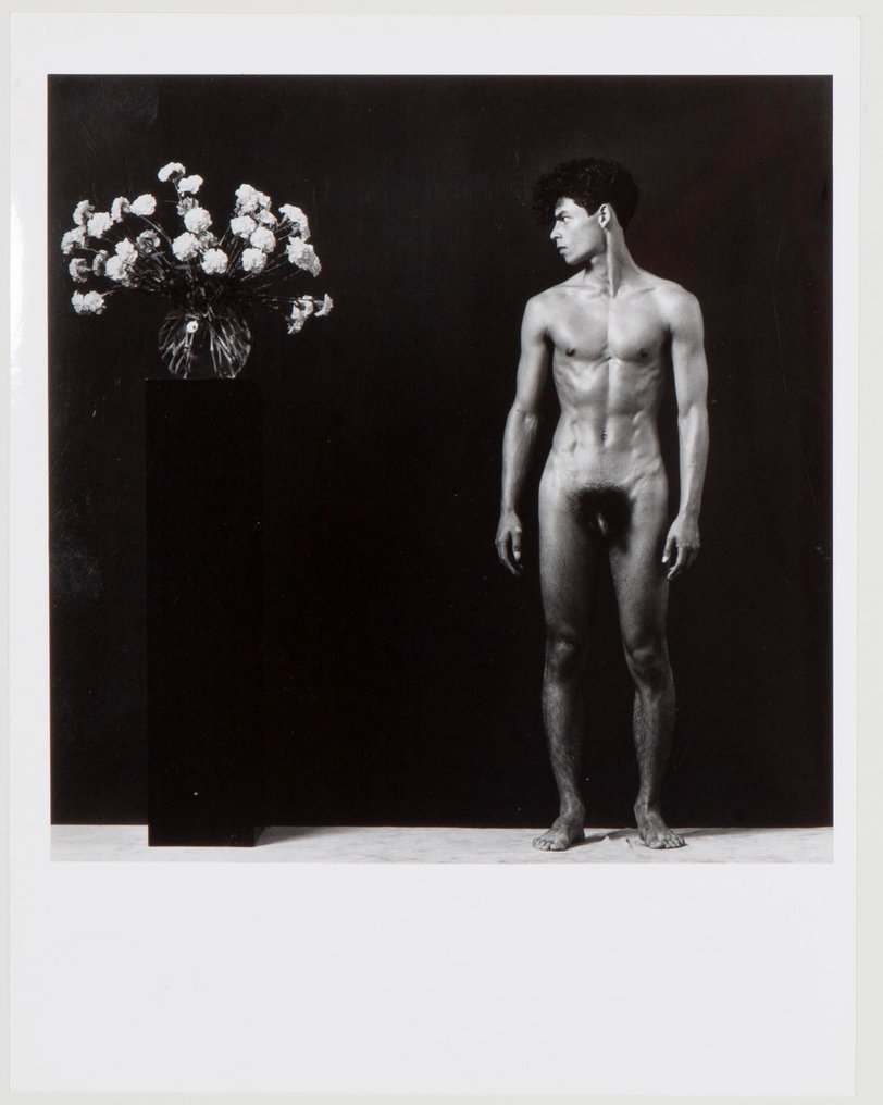 Hans van Manen (1932-2025) - Rodriek Lutgens with carnations #4.3