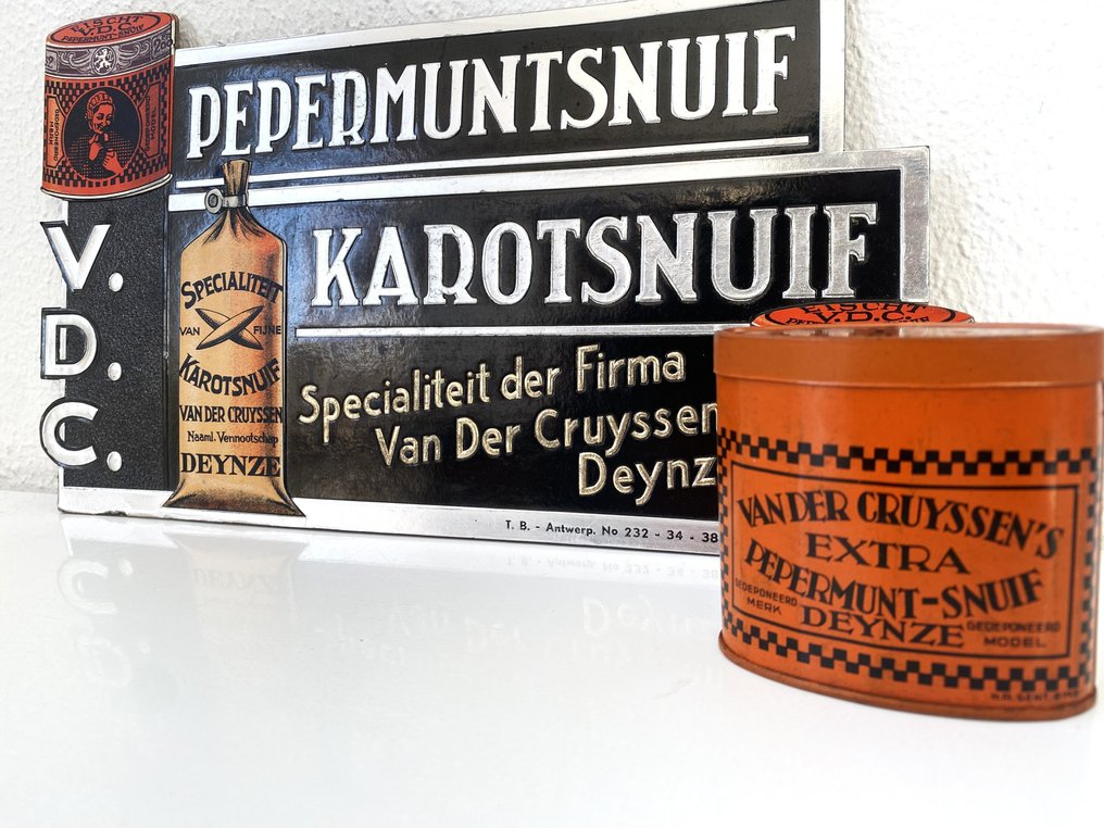 V.D.C. Peppermint Snuff retail display + tin - Sign - cardboard and can #2.1
