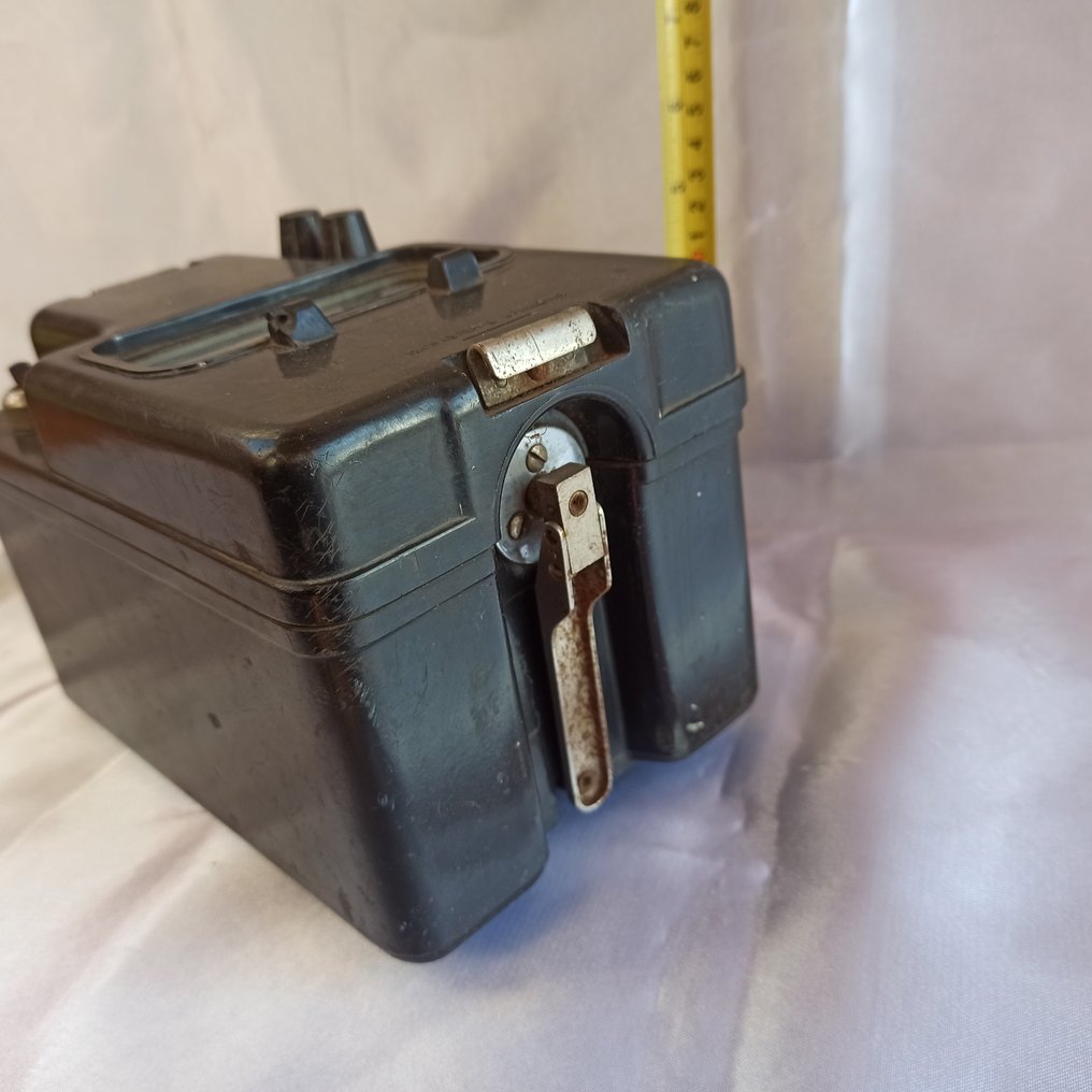 Βιομηχανικός εξοπλισμός - Σοβιετικό Μηχάνημα Μέτρησης Αντίστασης Μηχανικής Χειρός 500V – Δοκιμαστής Αντίστασης Μονωτικών - Ουκρανία #4.3