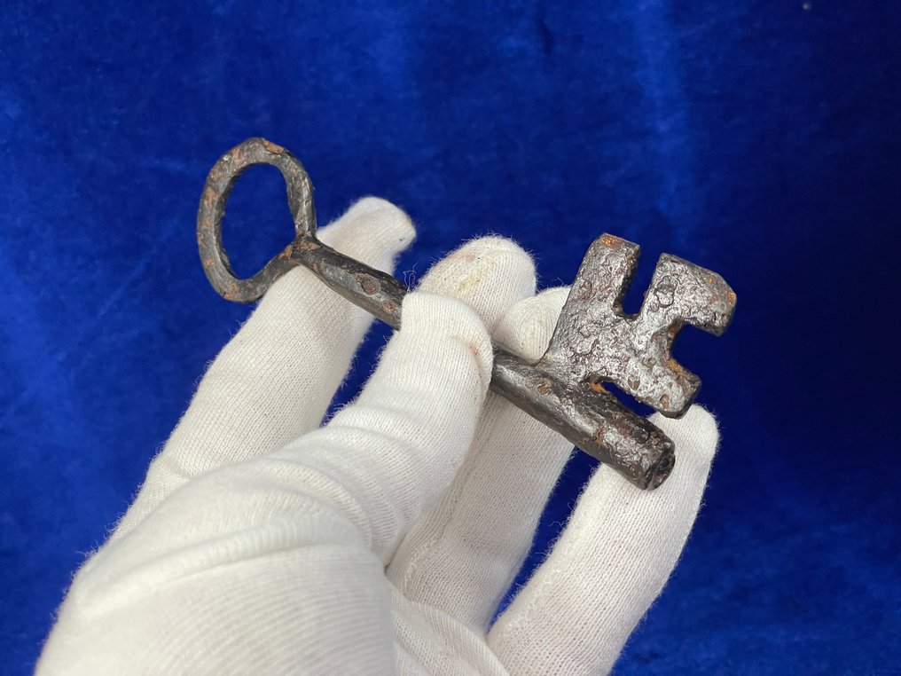 Medieval, Crusaders Era Iron Lot of 3 medieval keys - 22 cm (No reserve price) #2.1