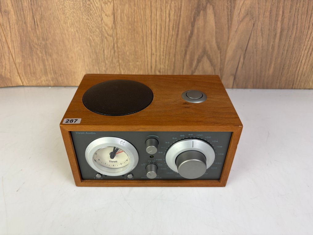Tivoli Audio by Henry Kloss & Tom DeVesto - Model Three Radio #2.1