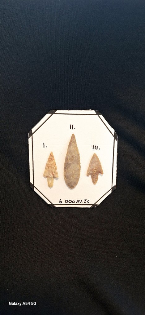 Νεολιθική Ίασπις Συλλογή σημείων βέλους Βιφάς νεολιθικής περιόδου, 6000 π.Χ., συλλογή ιδιωτικής αρχαιολογίας από την - 100 mm (χωρίς τιμή ασφαλείας) #1.0