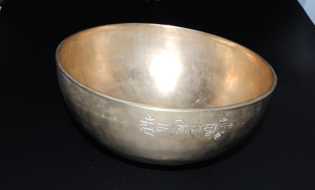 Κυματοθραύστης τραγουδιστής Vollmondschale Newar 1278 γραμμάρια 21 x 9,3 εκ. - Νεπάλ (χωρίς τιμή ασφαλείας) #1.0