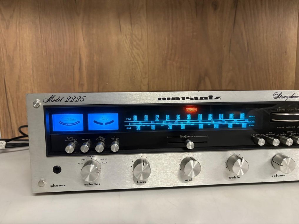 Marantz - 2225 Solid state stereo receiver #2.1