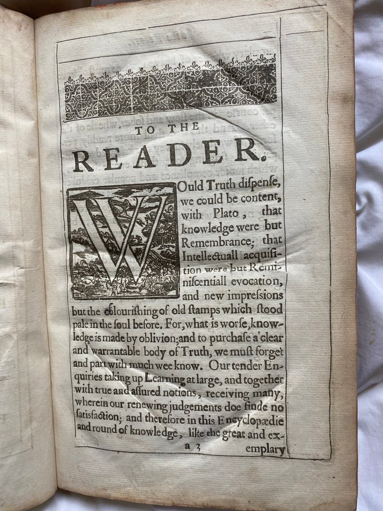BROWNE, Sir Thomas - Pseudodoxia epidemica: or, Enquiries into very many received tenents, and commonly presumed truths. - 1646 #3.2
