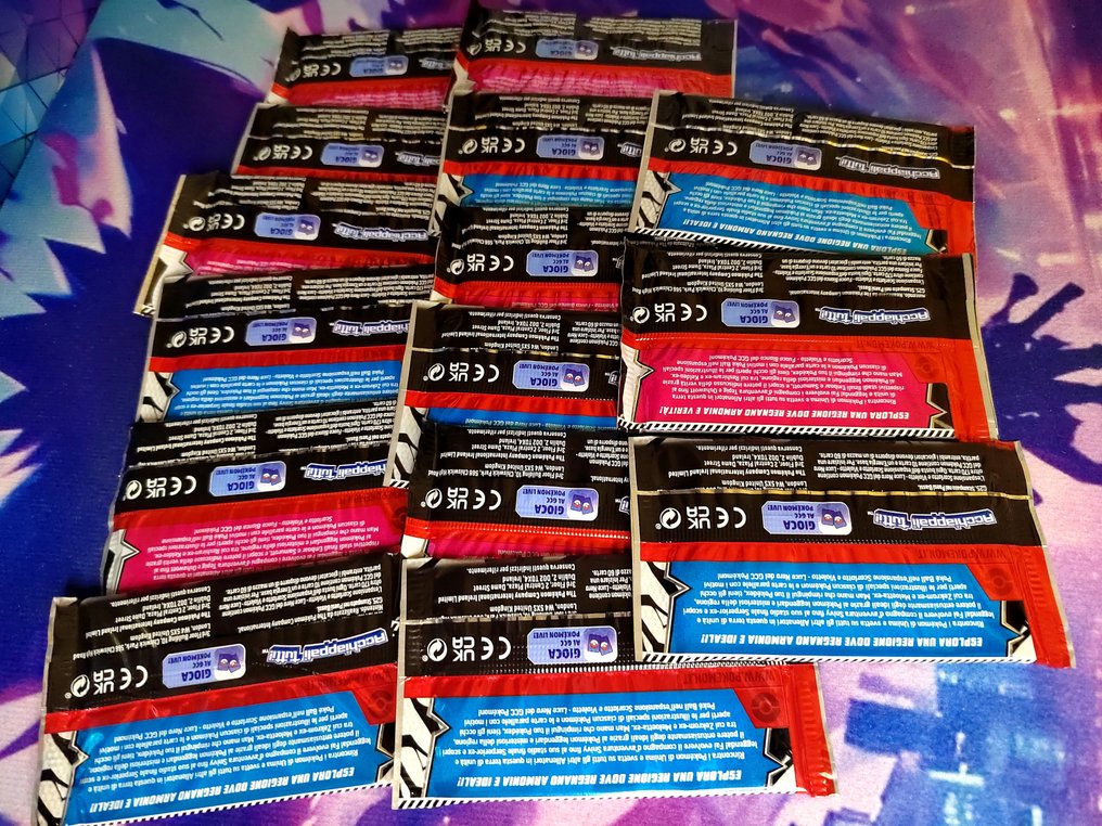 Pokémon - 15 Booster pack - Luce Nera & Fuoco Bianco #3.2