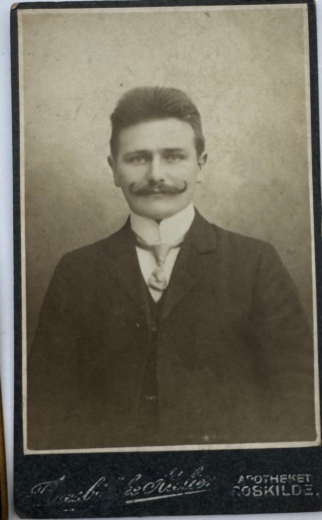 fbArt - Collection of 100 random Carte de Visit (CDV) photos. Mostly from Denmark #4.3