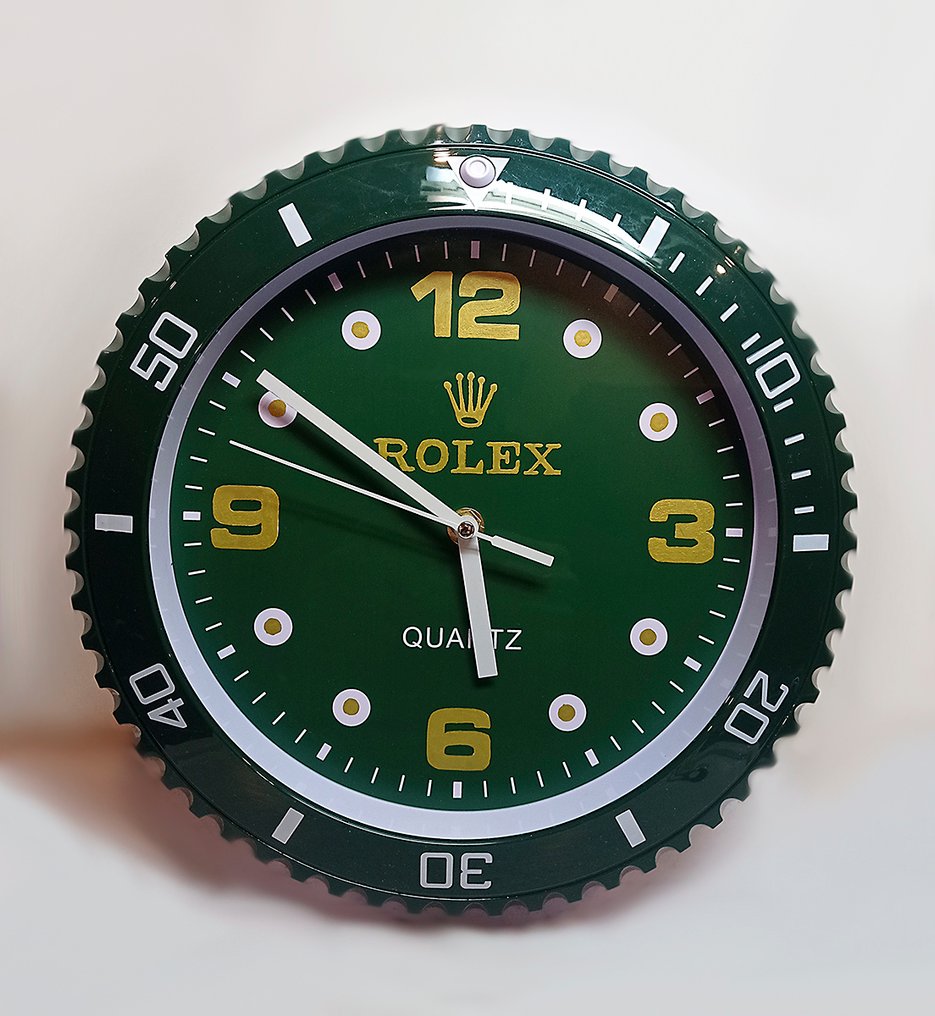 ELBé - Horloge murale customisé à la main #1.0