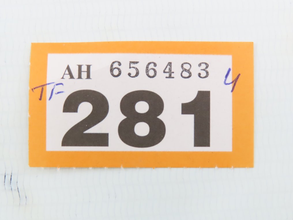 Vollmer, Märklin H0 - 5760/38510 - Machete tren (3) - Depozit de locomotive, macara portală mare și două rezervoare mari de stocare „ESSO” #1.0