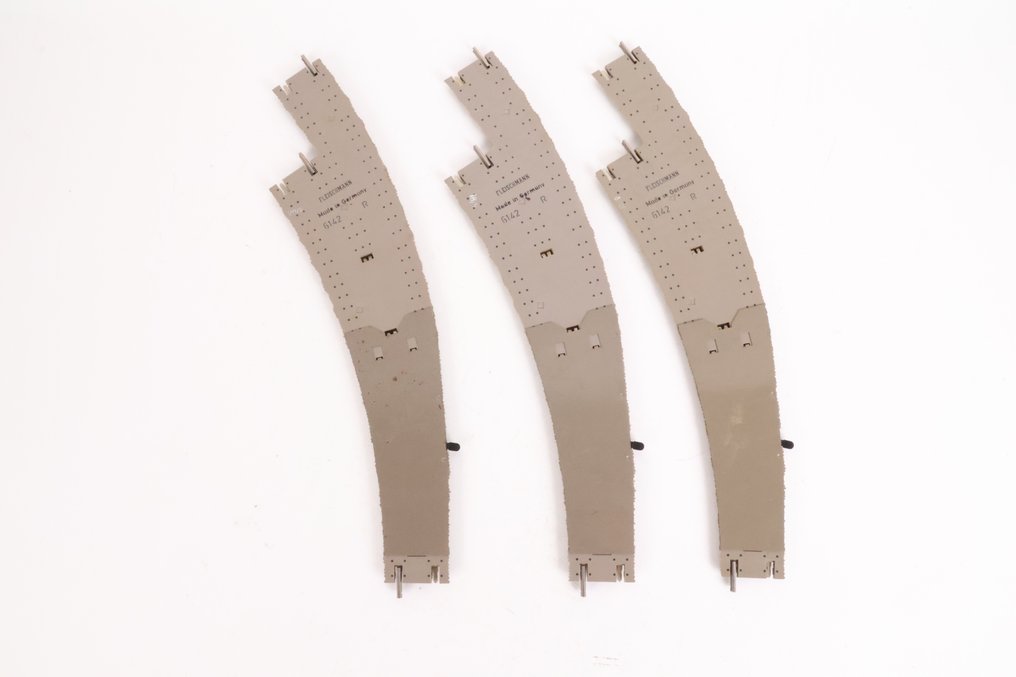 Fleischmann H0 - 6142 L / R - Model train tracks (6) - Professional railway track turnouts. #1.0