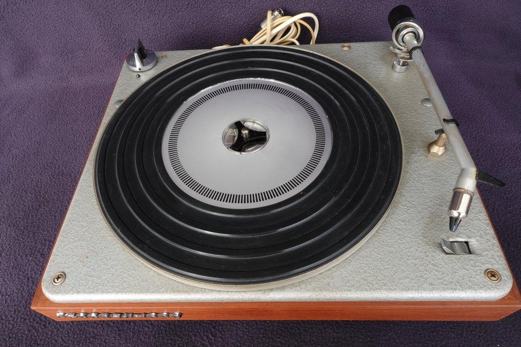 Bang & Olufsen - Beogram 1000 incl. RIAA pre-amp Record player #1.0