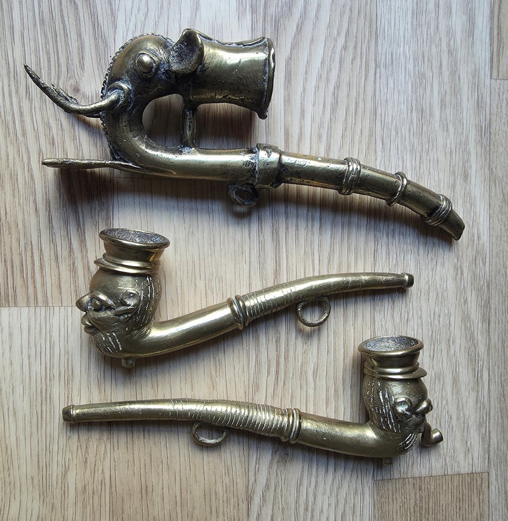 Pipe de prestige - Carving - Cameroon  (No reserve price) #1.0