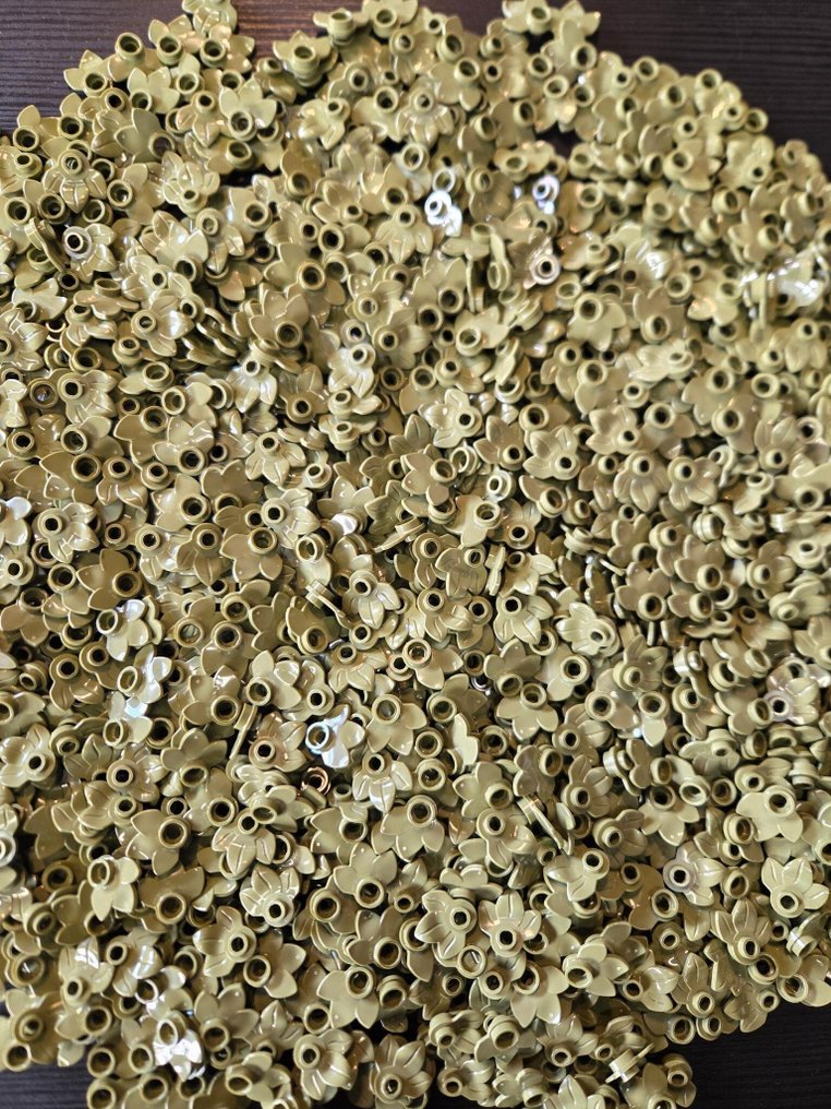 LEGO - Toy New Plant Plate Round 1 x 1 with 3 Layered Leaves Olive Green 1050pcs #3.2