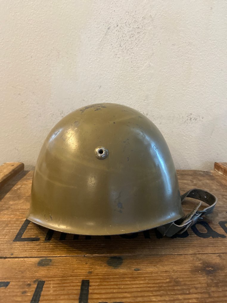 Ιταλία - Μ33 Στρατός της Ιταλίας Β' Παγκόσμιος Πόλεμος Καραμπινιέροι μαύρη φλόγα 1939 με σφραγίδα AT. - Στρατιωτικό κράνος #3.2