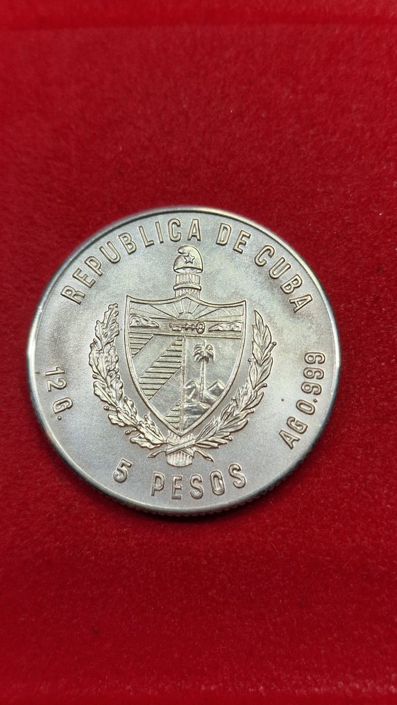 East Caribbean States. 5 Pesos 1982  (No reserve price) #1.0