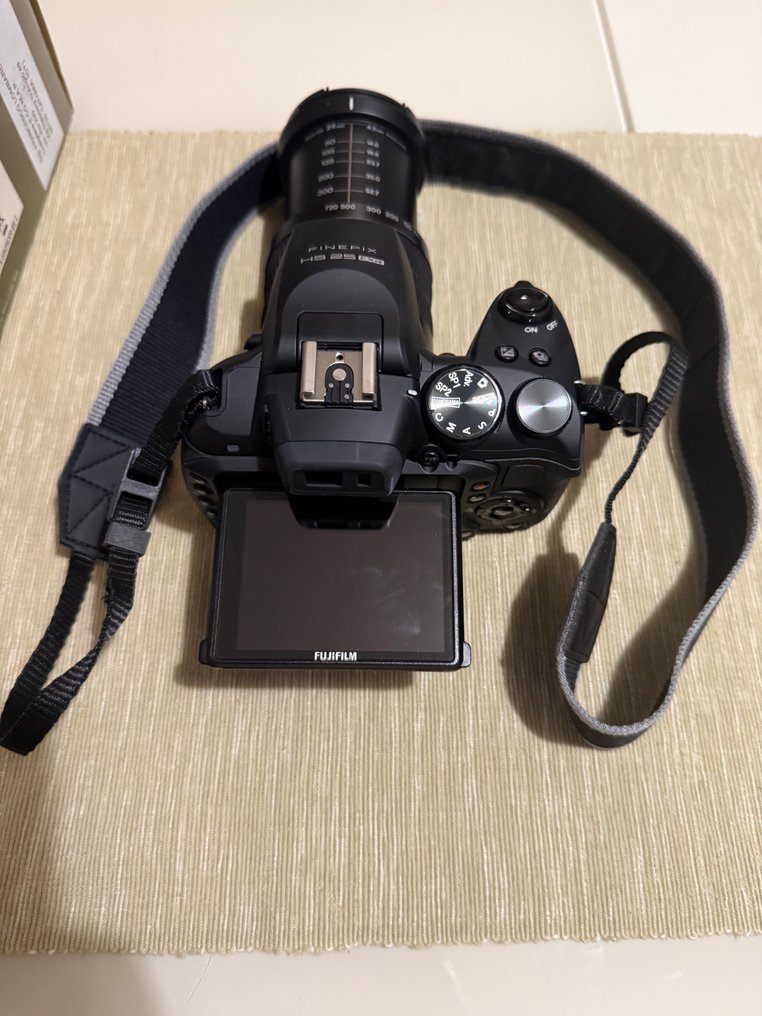 Fujifilm FinePix HS25EXR Cameră digitală #3.2