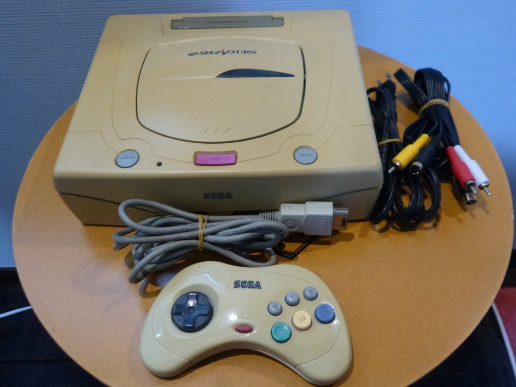 Sega - Sega Saturn - Sega Saturn (HST-3220) Japanese Version - Videospill konsoll #1.0