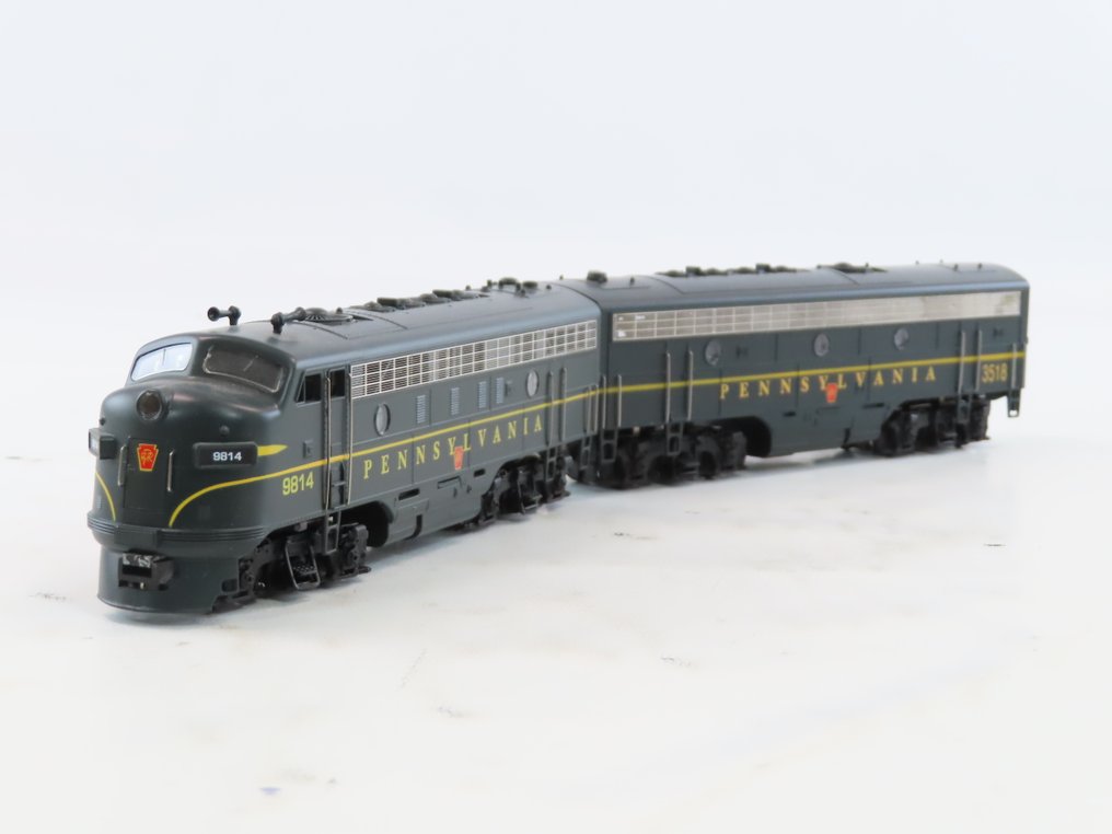 MRC H0轨 - CB132/CB133 - 柴油内燃机车 (1) - GM F7A+B - Pennsylvania Railroad #1.0