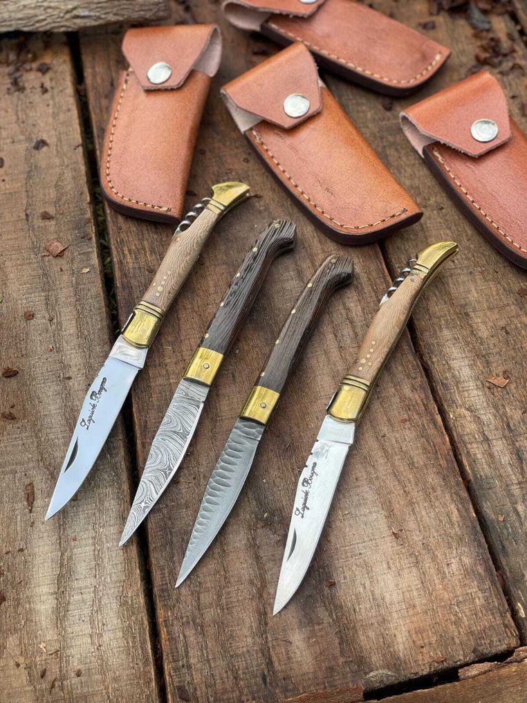 K Romain - Μαχαίρι κουζίνας - Kitchen knife set - Λεγεωνάριος Καλλιτέχνης Couteaux Laguiole Bougna & Pattada Ιταλο-Γαλλικά Boutique Μαχαίρια από τον K - Χάλυβας, Ανθεκτικό ατσάλι, δέρμα, μπρούντζος, ξύλο. - Γαλλία - Ανέπαφο Σπάνιο Ευρήμα #1.0