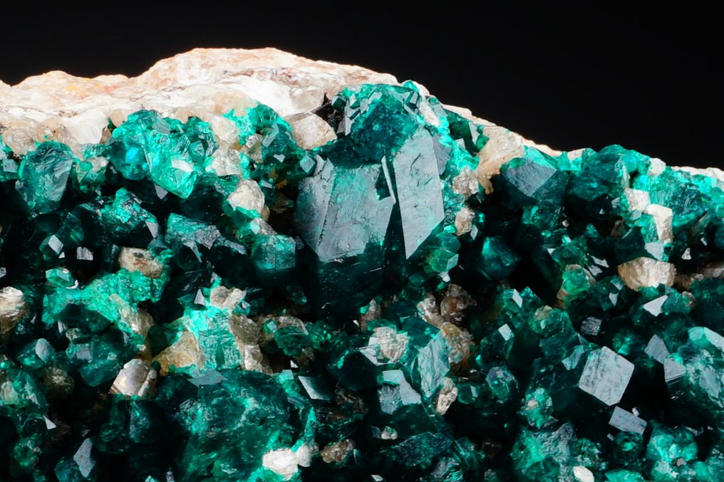 大孔雀石伴方解石和石英 独特的标本 - 高度: 11 cm - 宽度: 6.7 cm- 403 g #1.0