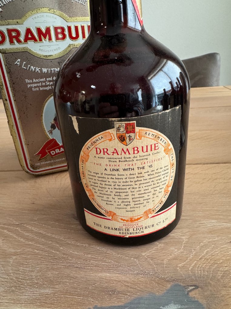 Drambuie - Scottish Inventors Gift Tin  - b. 1970s - 70cl #3.2