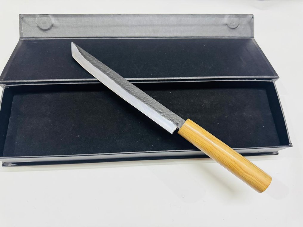 厨刀 - 日本牛腩刀 -  Japanese Brisket Knife (055) - 钢少钢，自然木柄带盒 - 日本 - 日本牛腩刀 #1.0