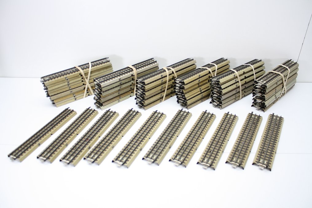 Märklin H0 - 5106 - Model train tracks (70) - 70x M track Rails - 3-Rail (vintage) #1.0