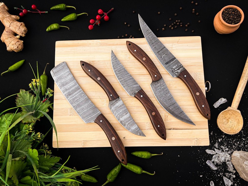 Μαχαίρι κουζίνας - Kitchen knife set - Σετ μαχαιριών σεφ κουζίνας για σκοπούς καθημερινής χρήσης σε εσωτερικούς και εξωτερικούς χώρους - Αμερικανικό ξύλο ROSE και λεπίδα κατασκευασμένη από αναδιπλούμενο χάλυβα 1095 και 15N20. - Ηνωμένες Πολιτείες - Σετ κουζίνας και μπάρμπεκιου #1.0