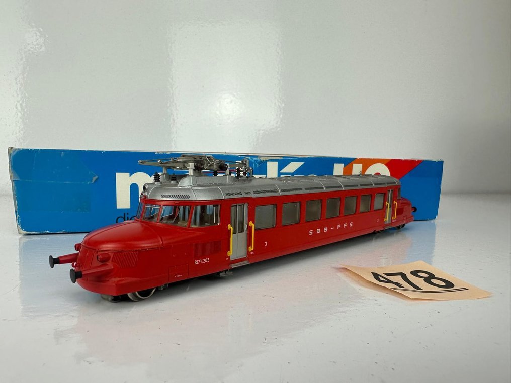 Märklin H0 - 3125 - Locomotora eléctrica (1) - Treinstel RCe 4/4 'Flecha Roja' - SBB #1.0