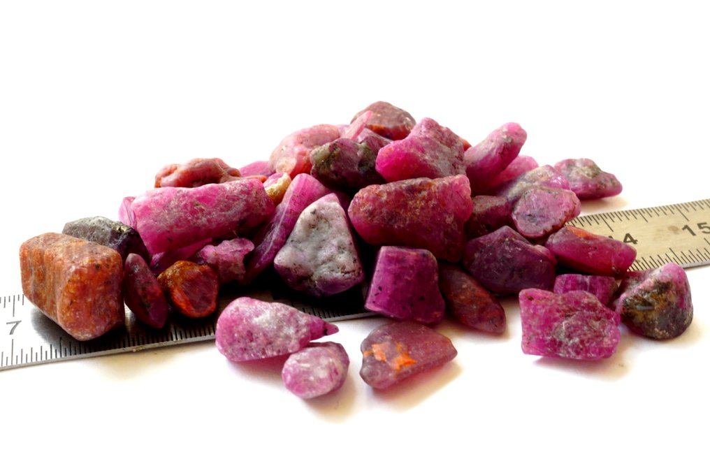 Ruby 199 carats of raw ruby crystals, untreated.- 39.75 g #1.0