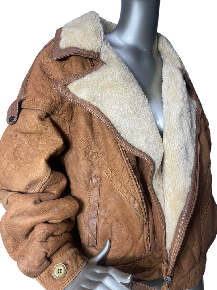 Artisan Furrier - Abrigo de piel #4.3