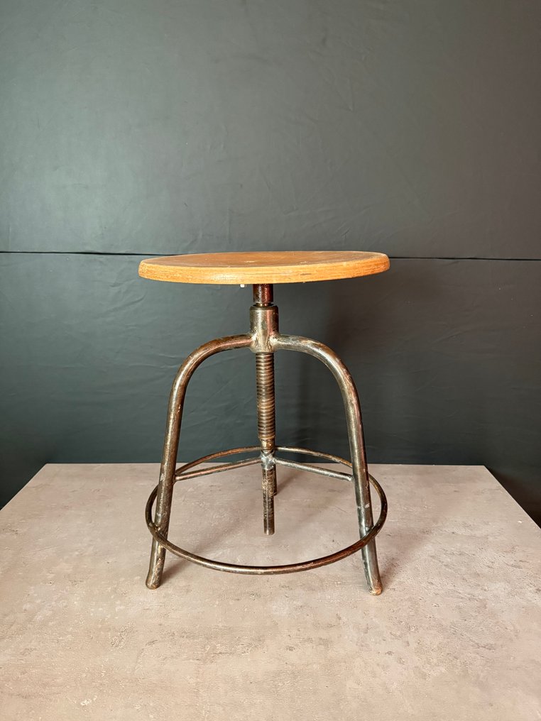 Broste Copenhagen - Σκαμνί - Oak, Χάλυβας - καρέκλα περιστρεφόμενη #1.0