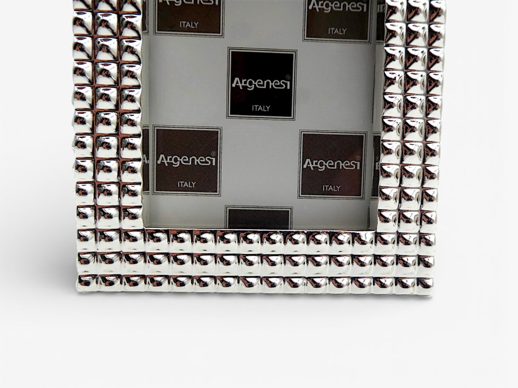 Argenesi - 相框- Small型号的Cornice，材质为999纯银，采用“Silvan Sputtering AG”工艺——原包装。  - 银, 玻璃 #1.0