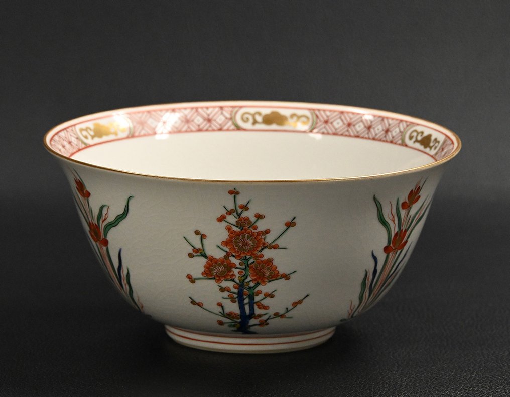 Μπολ - Very fine kutani peach and flower bowl, marked - including tomobako - Πορσελάνη #3.2