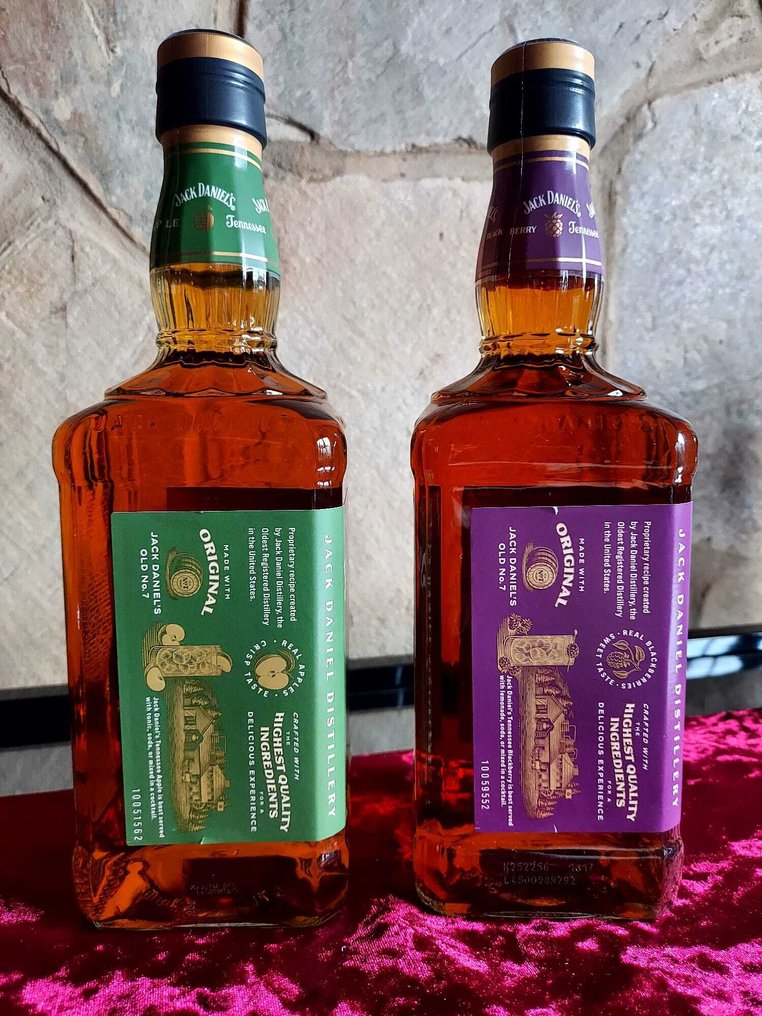 Jack Daniel's Tennessee Apple & Tennessee Blackberry  - 70 cl - 2 flaskor #2.1