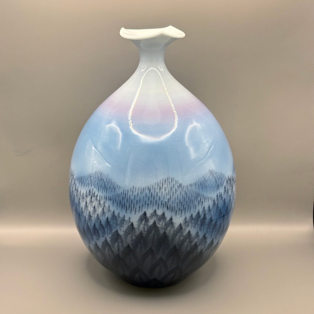 有田瓷花瓶“日出森林景观”——木叶技法 - 瓷 - Shumei Fujii - 平成时期（1989-2019年） #1.0