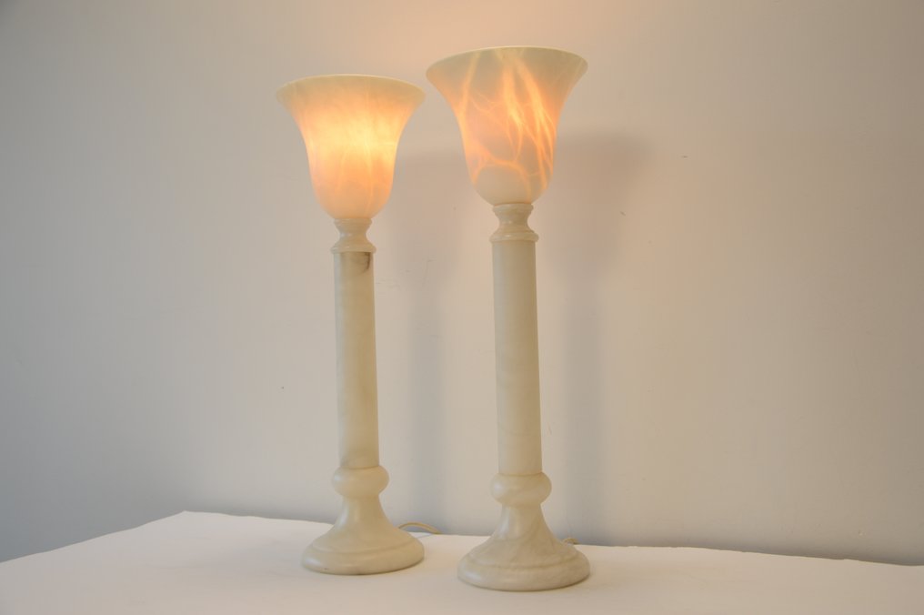 Massive - Tischlampe (2) - Schickes Paar schwerer Kelchlampen. - Alabaster #1.0