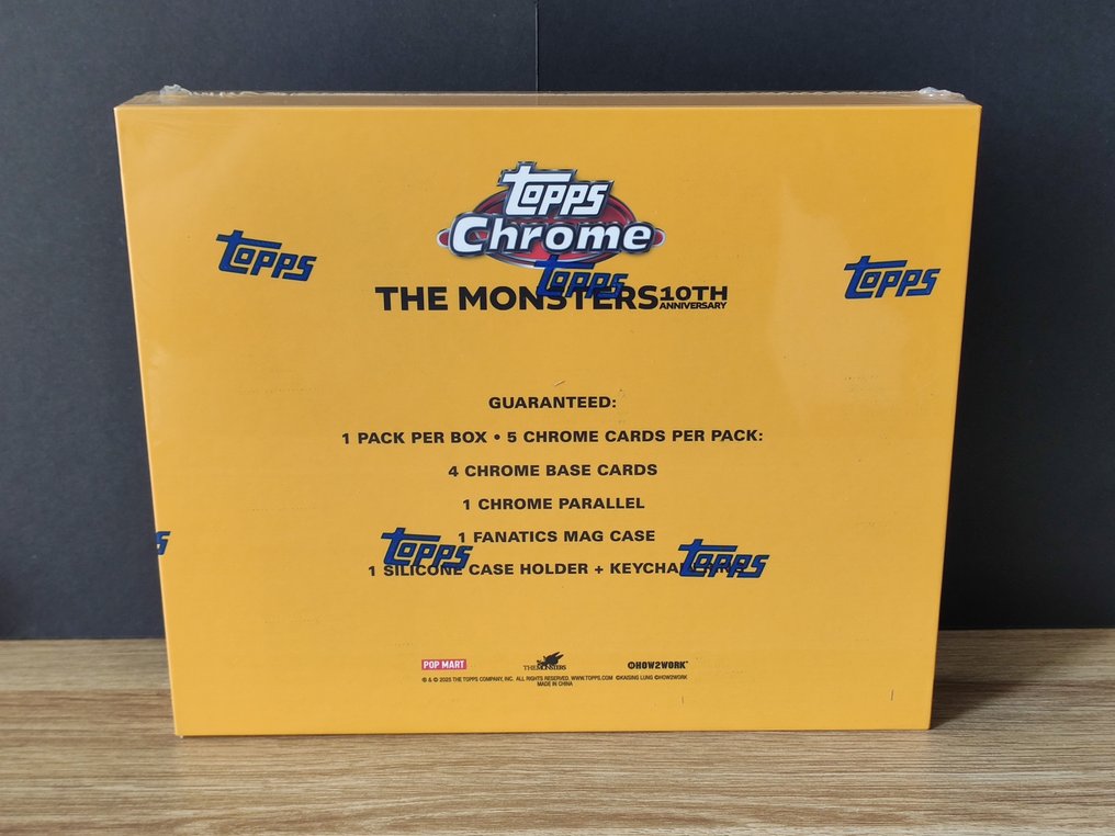 Topps Chrome Labubu - The Monsters 10th - 1 Sealed box #1.0