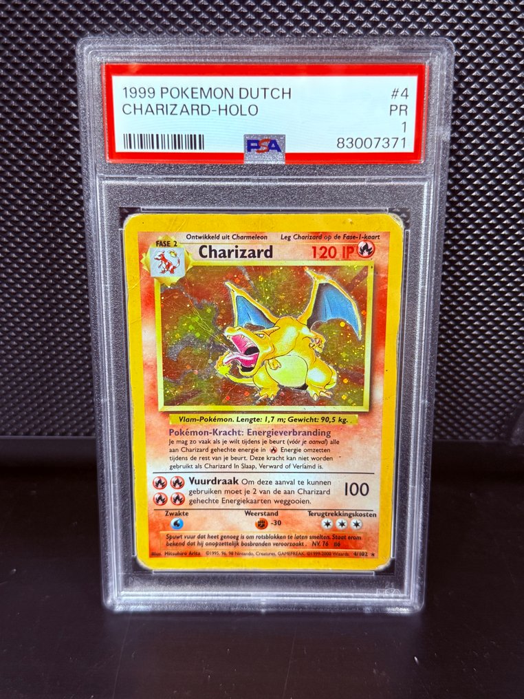 Pokémon - 1 Graded card - Charizard 4 Folie - PSA 1 - Various sets #1.0