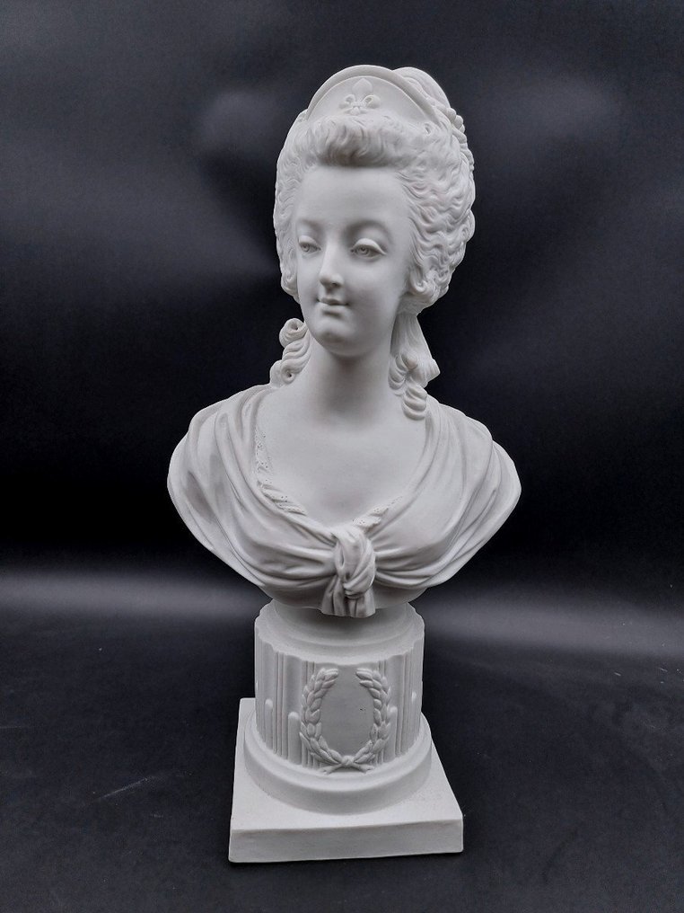 Bust, Marie Antoinette - 34 cm - Porcelain, biscuit #1.0