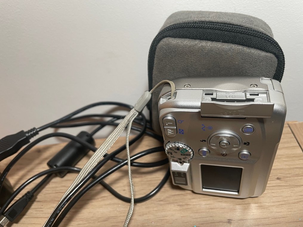 Nikon COOLPIX 3200 Digital camera #3.2