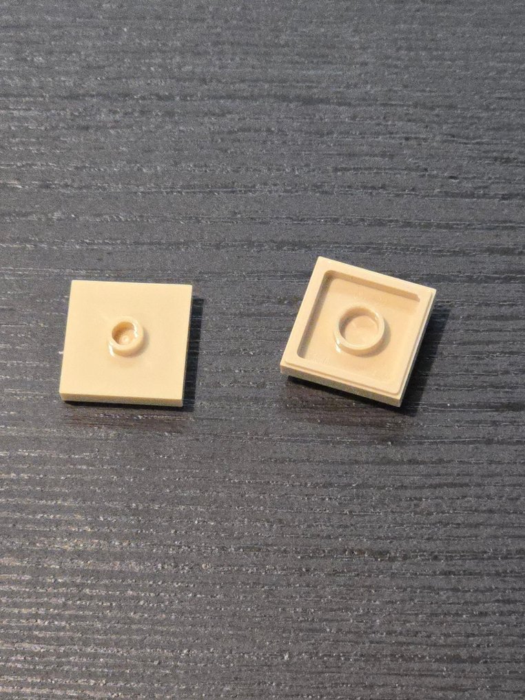 LEGO - Toy New Plate Modified 2 x 2 with Groove and 1 Stud in Center (Jumper) Tan 600pcs #3.2