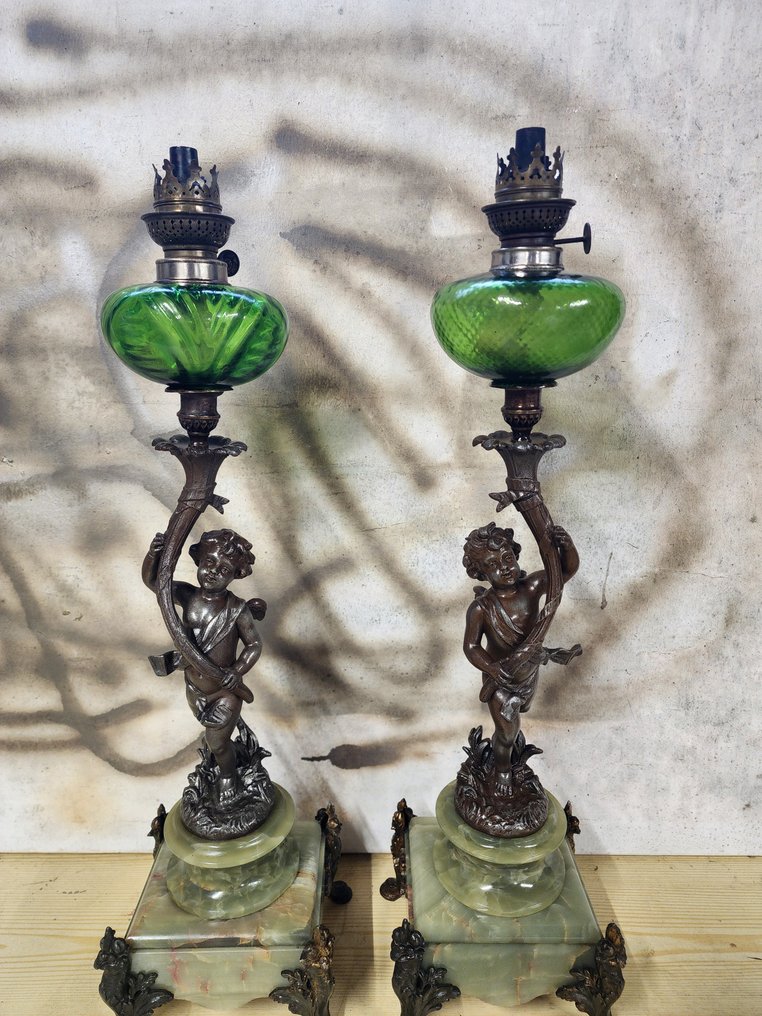 L. DETOURBET - 油灯 (2) - 大理石、锻铜、玻璃…… - 带有油灯的雕塑 #3.2