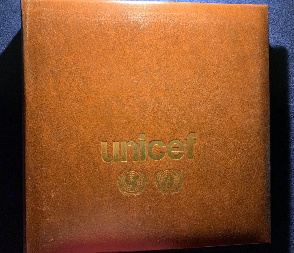 世界 1982/2007 - 各国国旗。收集在三个相册中。 #2.1